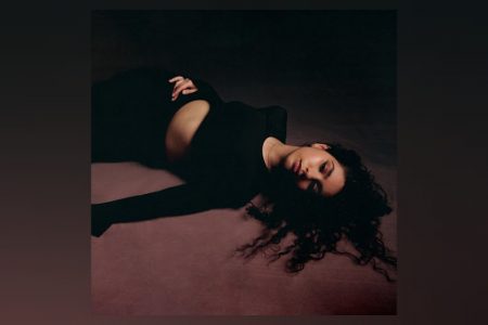 Alessia Cara, artista vencedora do GRAMMY®,  retorna com o novo single “Dead Man”