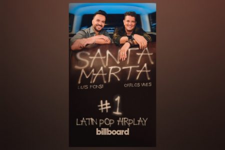 Luis Fonsi lidera lista ‘Latin Pop Airplay’, da Billboard, com seu hit “Santa Marta”, em colaboração com Carlos Vives