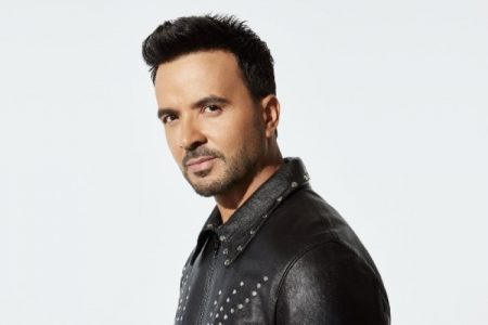 Celebrando o mês da herança hispânica, a RIAA reconhece “Despacito” de Luis Fonsi com Daddy Yankee como o título latino com o maior número de prêmios de Ouro e Platina na história do programa