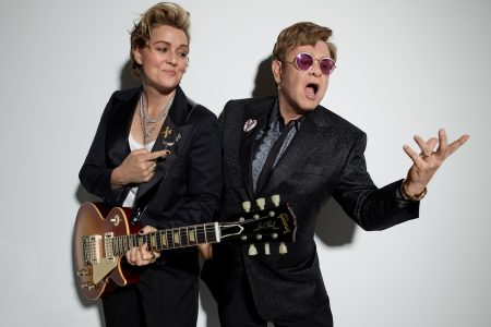 Elton John e Brandi Carlile anunciam novo álbum de estúdio, “Who Believes In Angels?”, para o dia 4 de abril