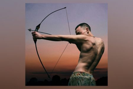 Quarto álbum de estúdio de Olly Alexander, “Polari”, já está disponível!